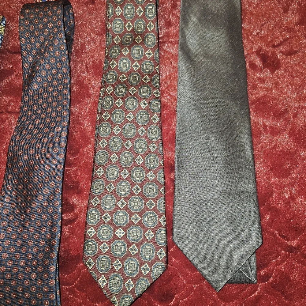 Lot Of 9 Designer Men Neck Ties YSL Ermenegildo Zegna Givenchy Oscar de la Renta